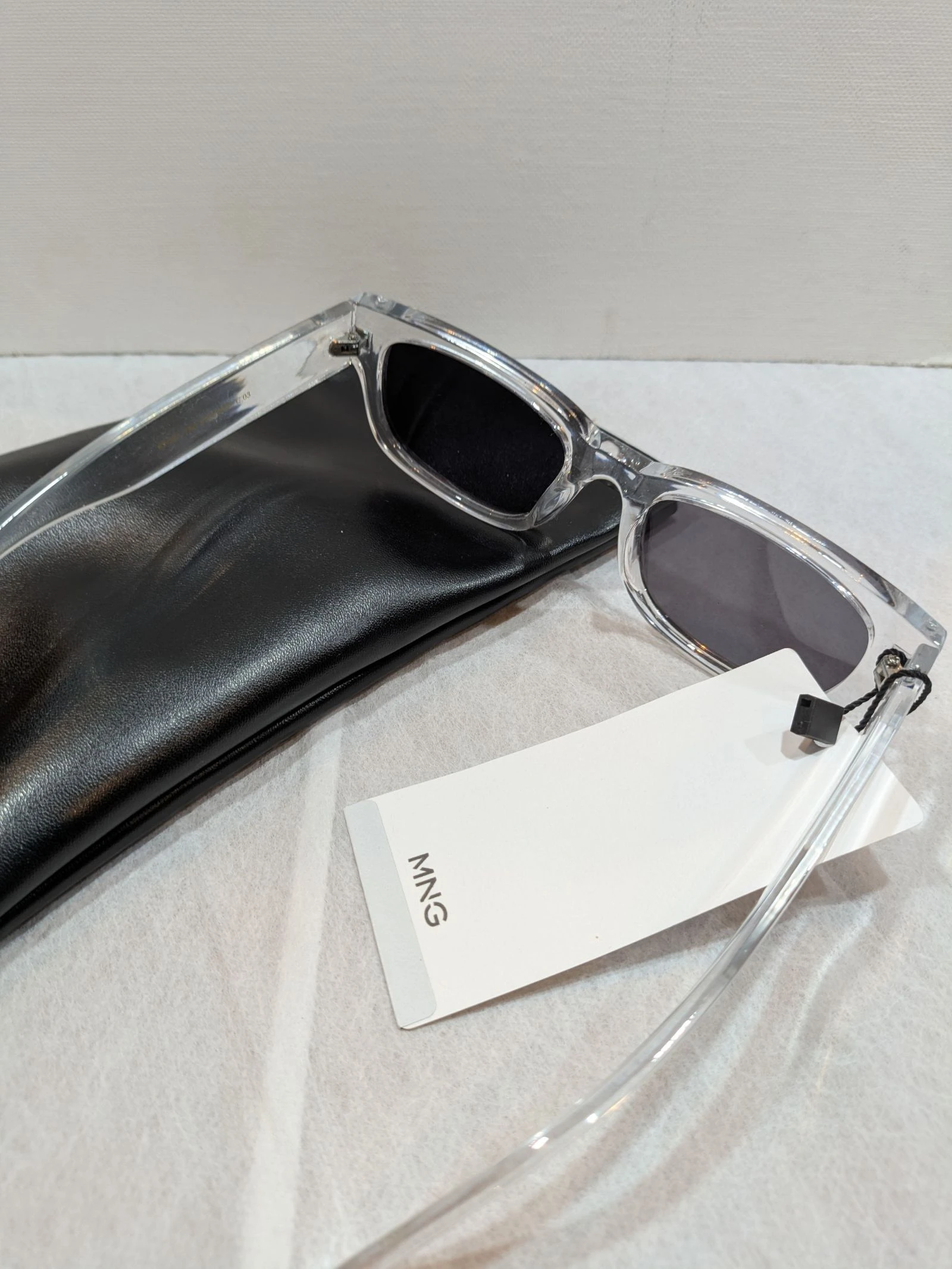 Gafas de Sol Rectangulares MNG (Mango) – Montura Transparente y Estilo Retro – photo 5